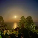 Chiaro Di Luna Oda ve Kahvaltı Taormina