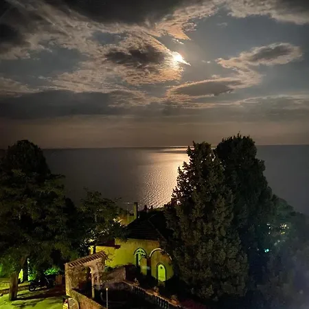 Chiaro Di Luna 3* Taormina