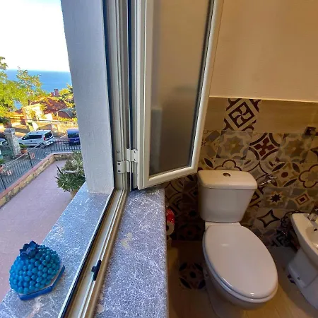 Chiaro Di Luna Bed & Breakfast *
