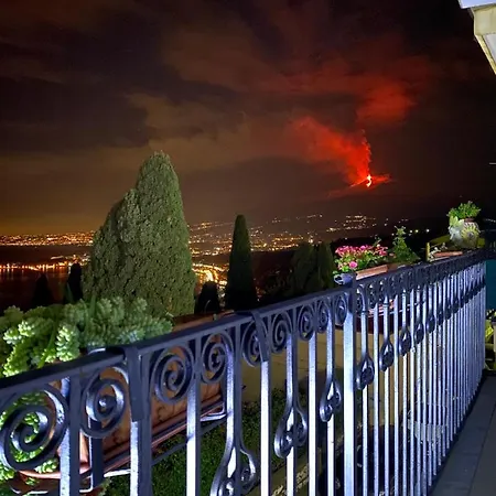 Chiaro Di Luna Bed & Breakfast Taormina