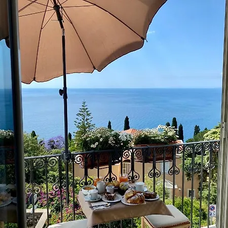 Chiaro Di Luna Bed & Breakfast
