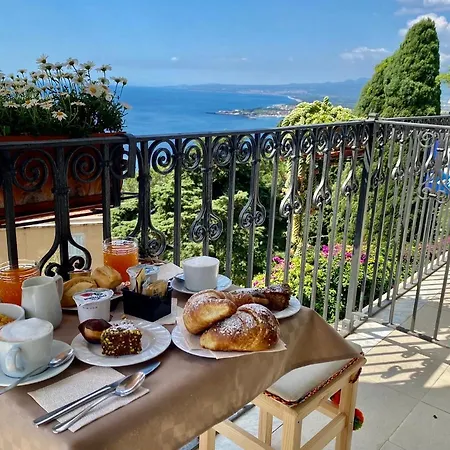 Chiaro Di Luna Bed & Breakfast