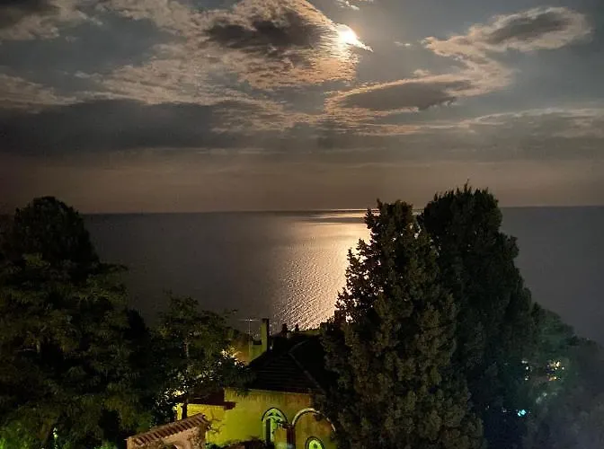 Chiaro Di Luna 3* Taormina