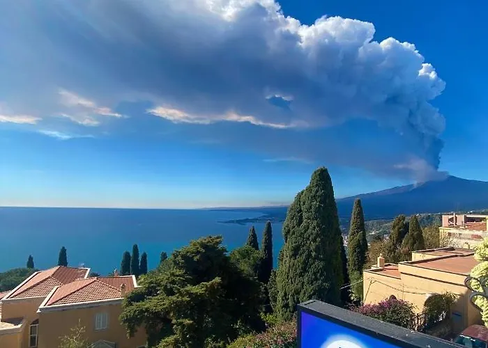 Chiaro Di Luna Taormina