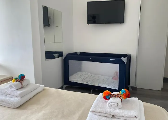 Chiaro Di Luna Nocleg ze śniadaniem 3*