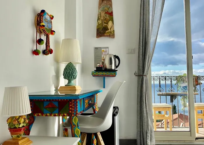 Nocleg ze śniadaniem Chiaro Di Luna 3*