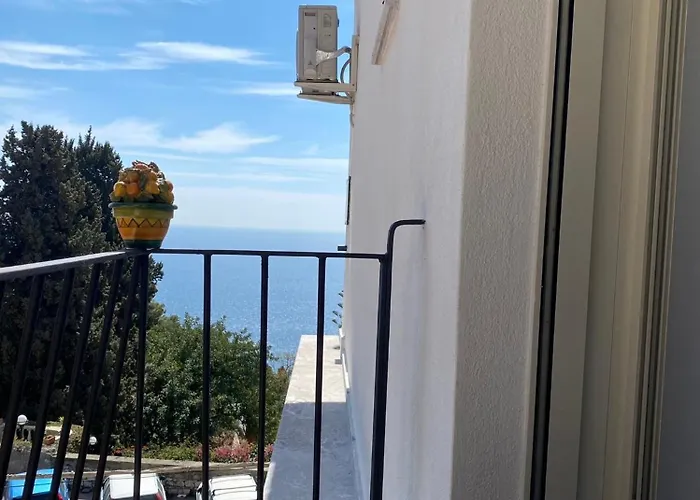 Nocleg ze śniadaniem Chiaro Di Luna 3*