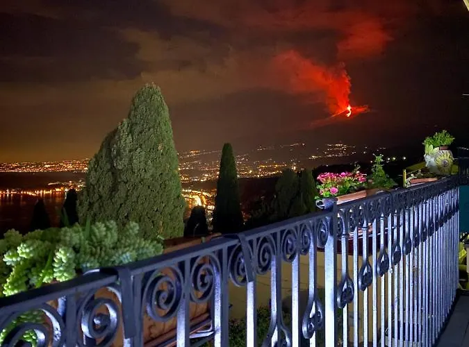 Chiaro Di Luna Bed & Breakfast Taormina